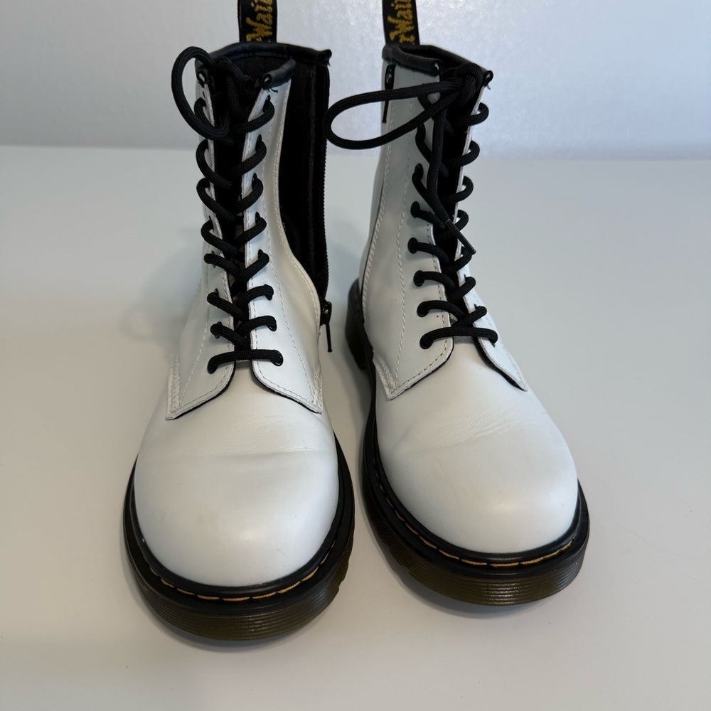 Dr. Martens 1460Y Combat Boots Women Size 6 Zipper Up Leather Bouncing Sole